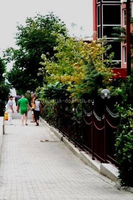 дорога к пляжу елените